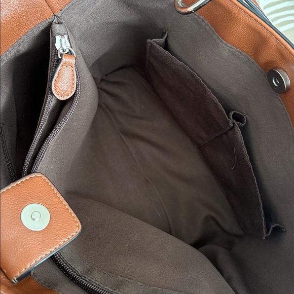 CHAPS shoulder tote bag - Picture 6 of 11